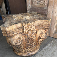 Acanthus Capitol