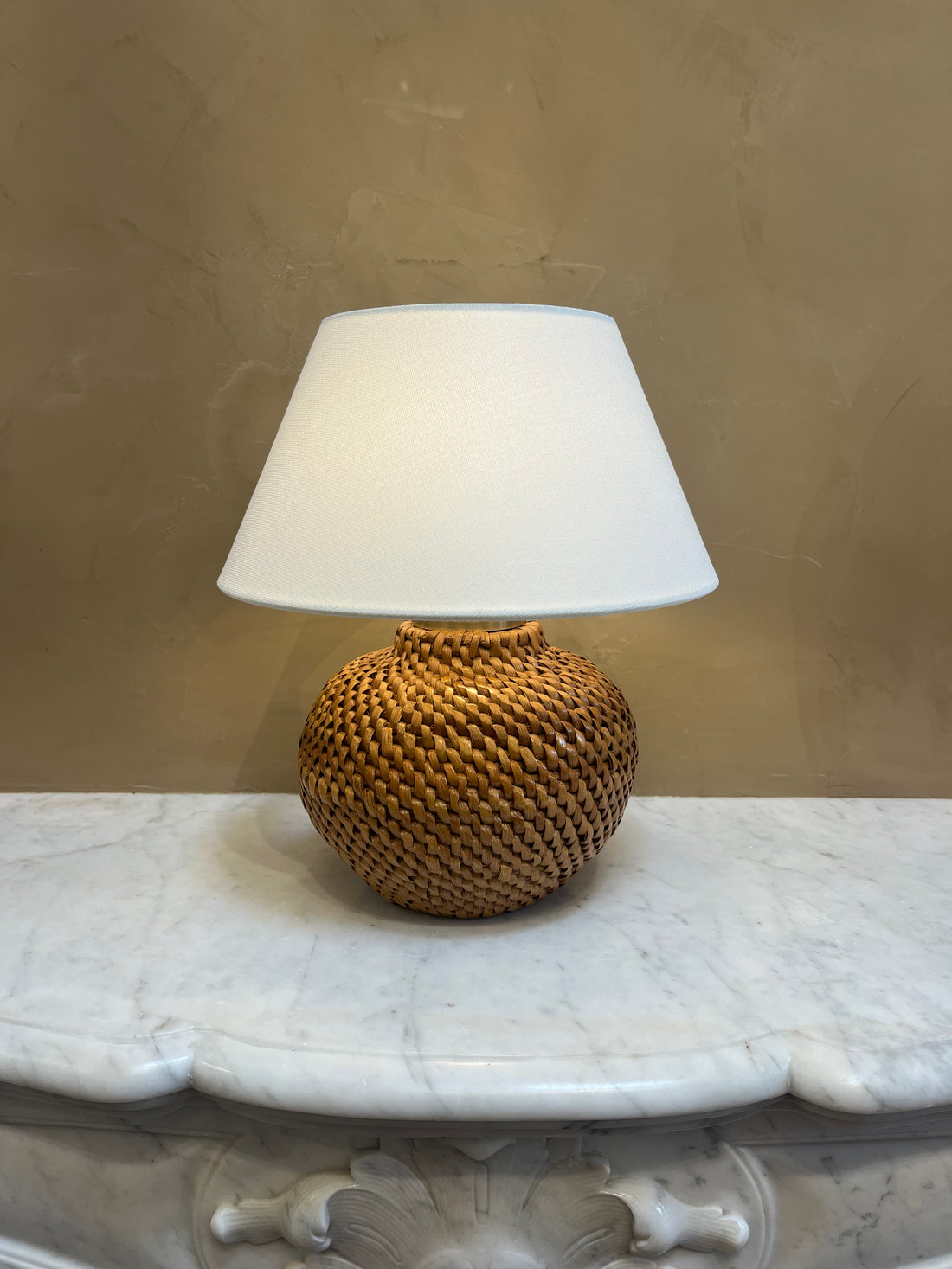 Cordless Woven Lamp