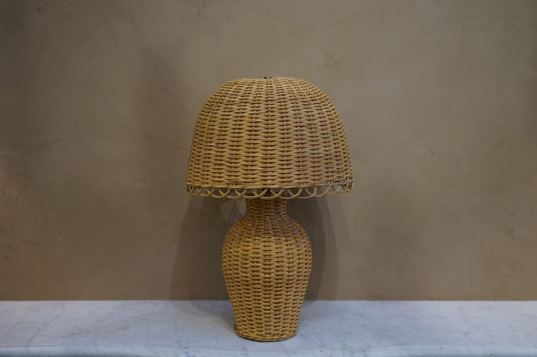 Woven lamp