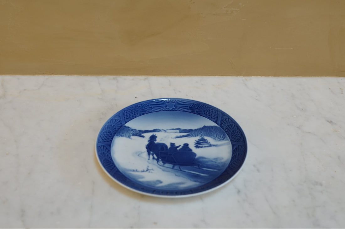 Vintage Christmas Plates