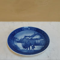 Vintage Christmas Plates