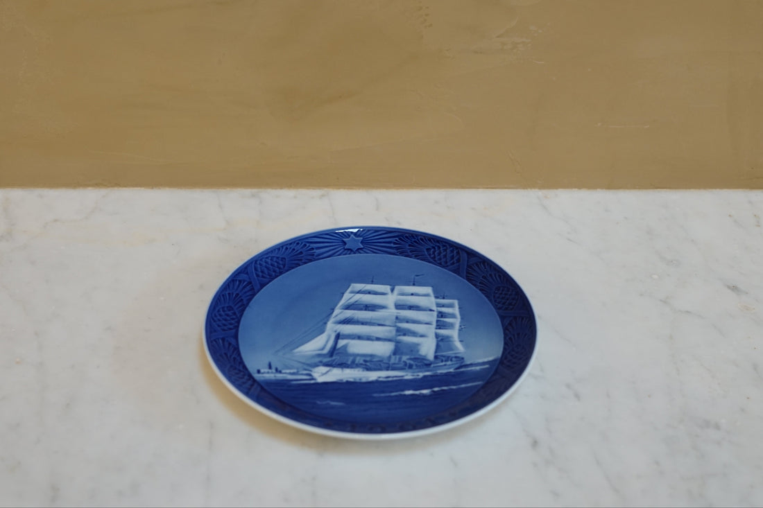 Vintage Christmas Plates