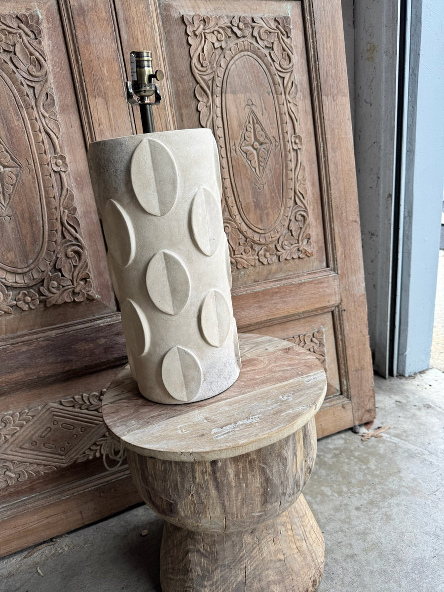 Tall Vase Table Lamp