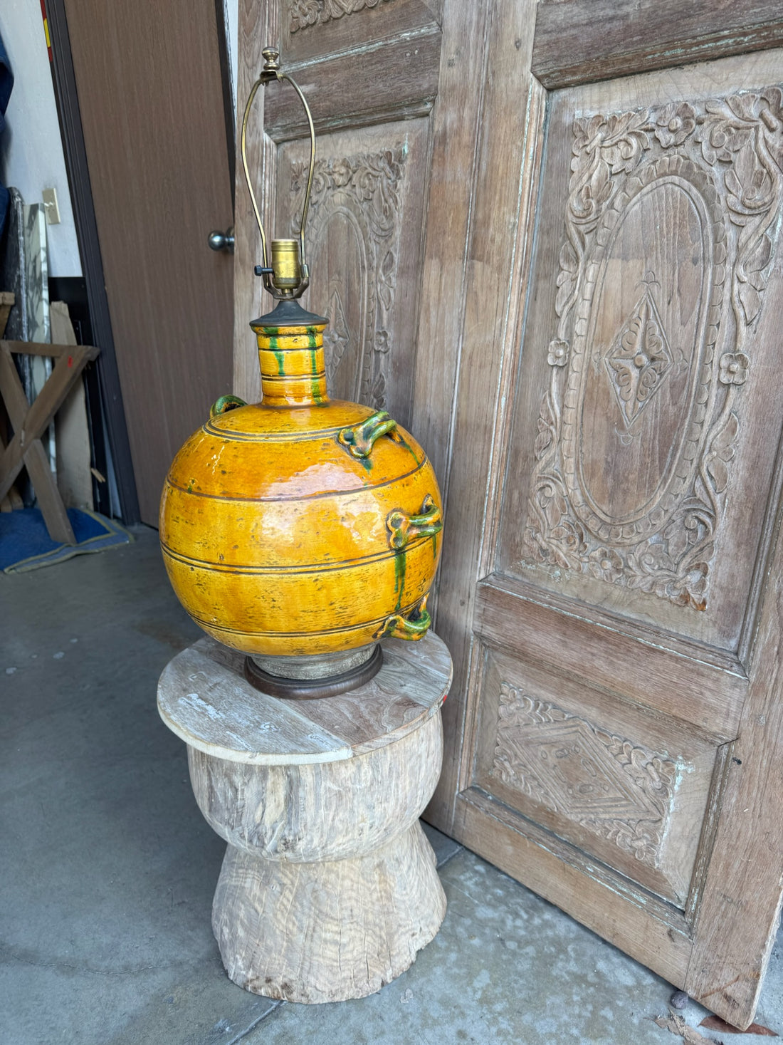 Vintage Honey Bee Lamp