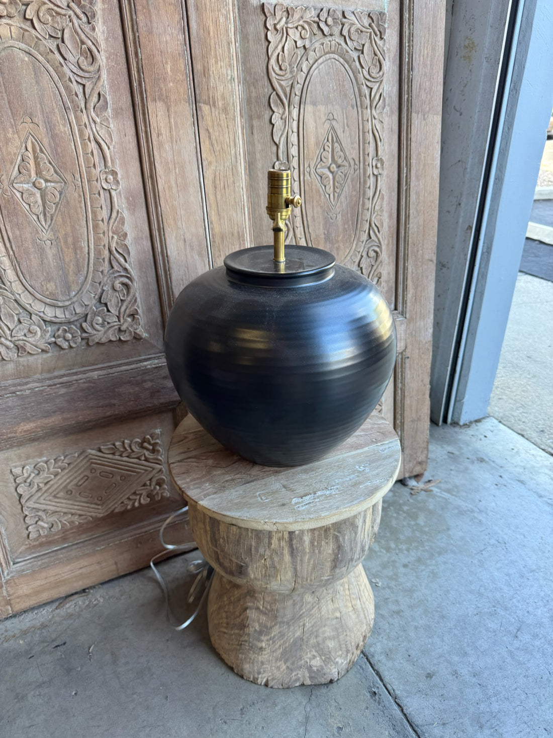 Ceramic Black Lamp