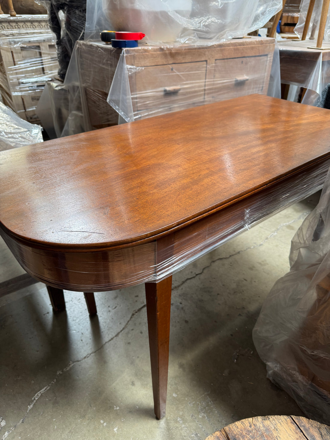 Square table with Rounded Corners