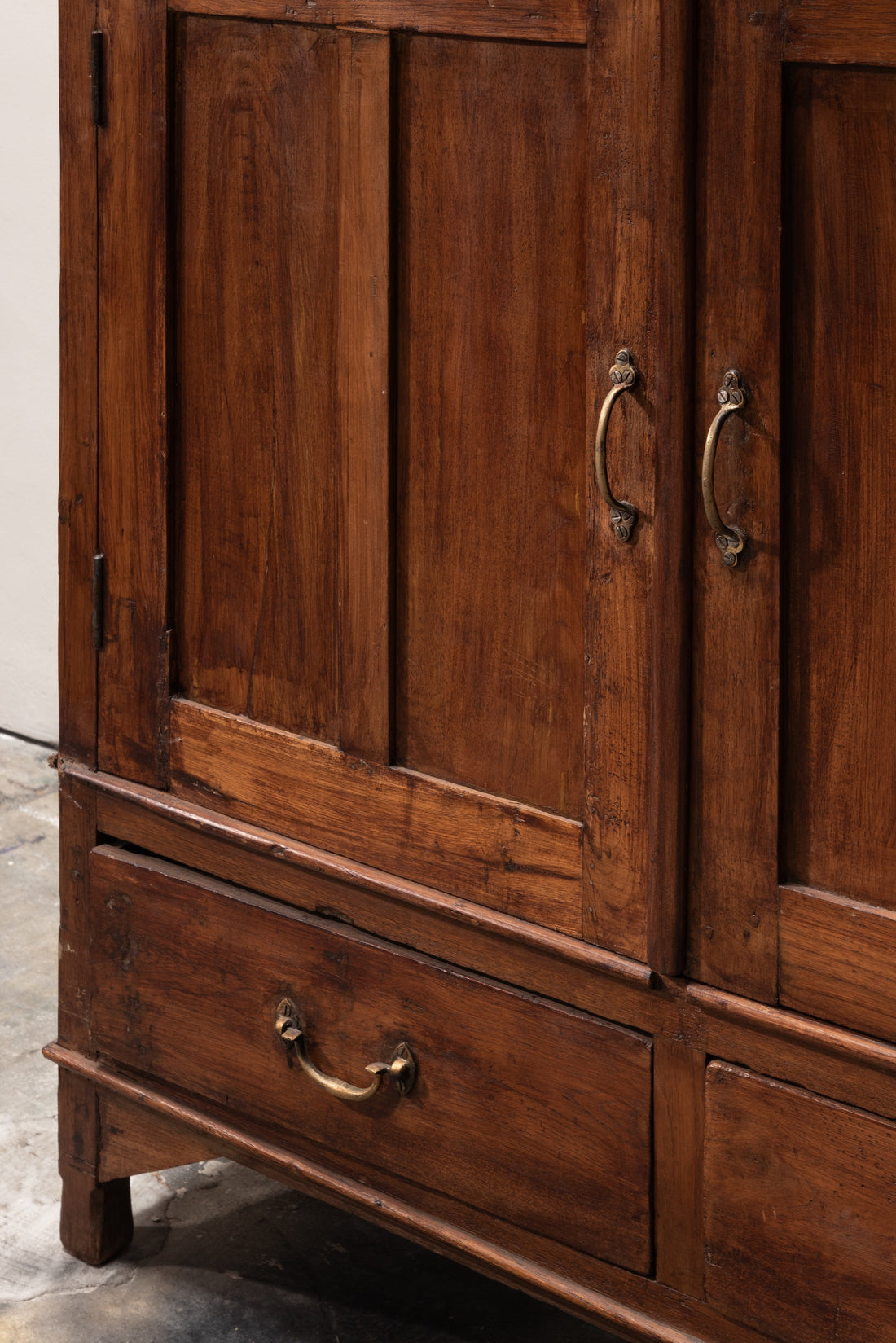 Stepback Cupboard