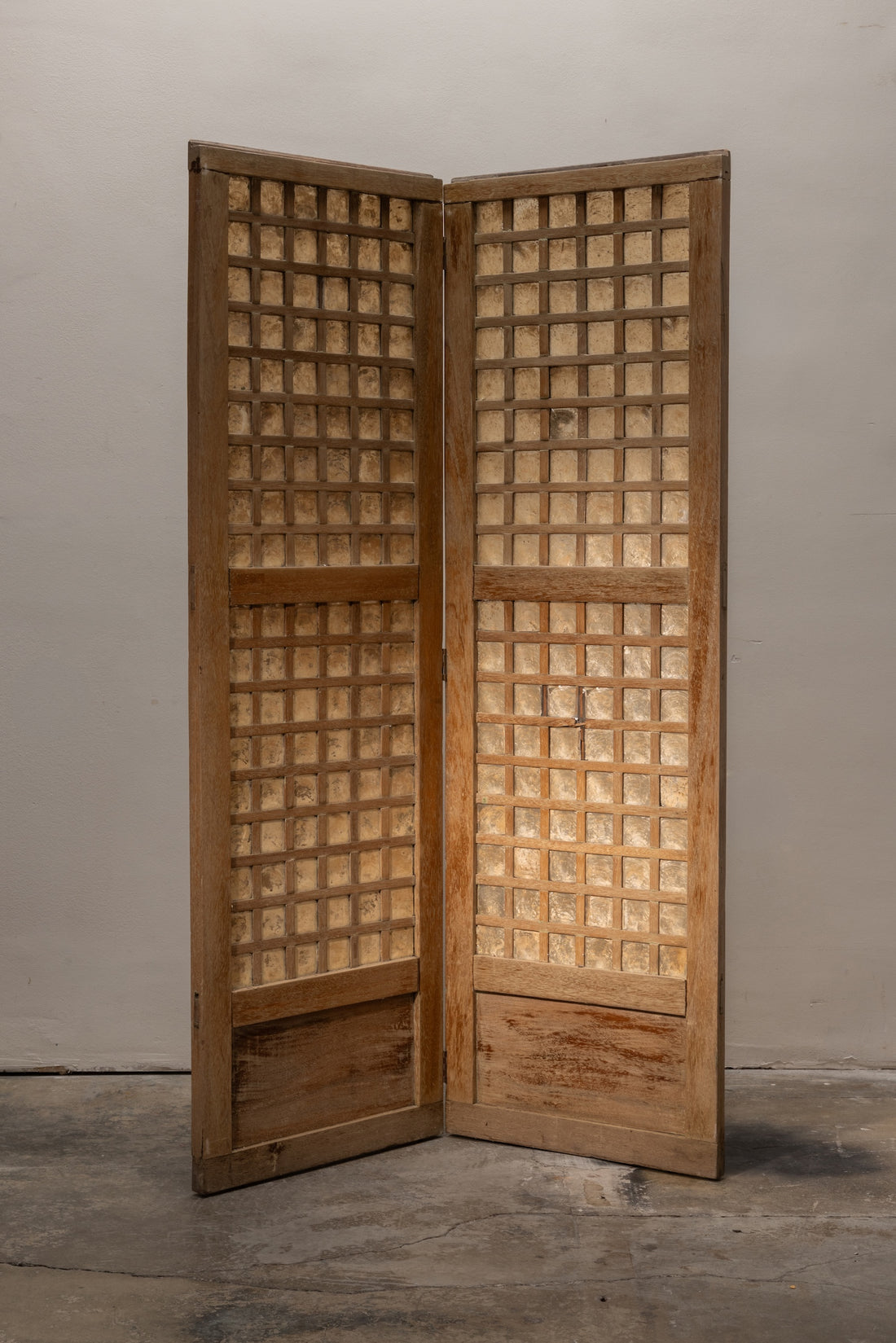 Capiz Shell Screen