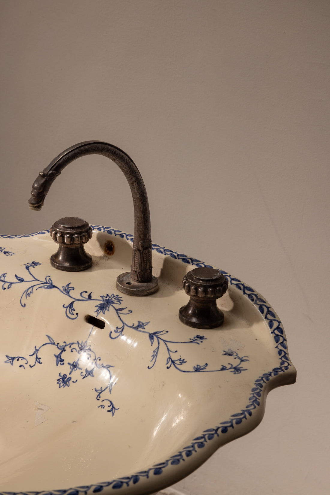 Floral Pedestal Sink