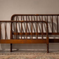 Bobbin Bed