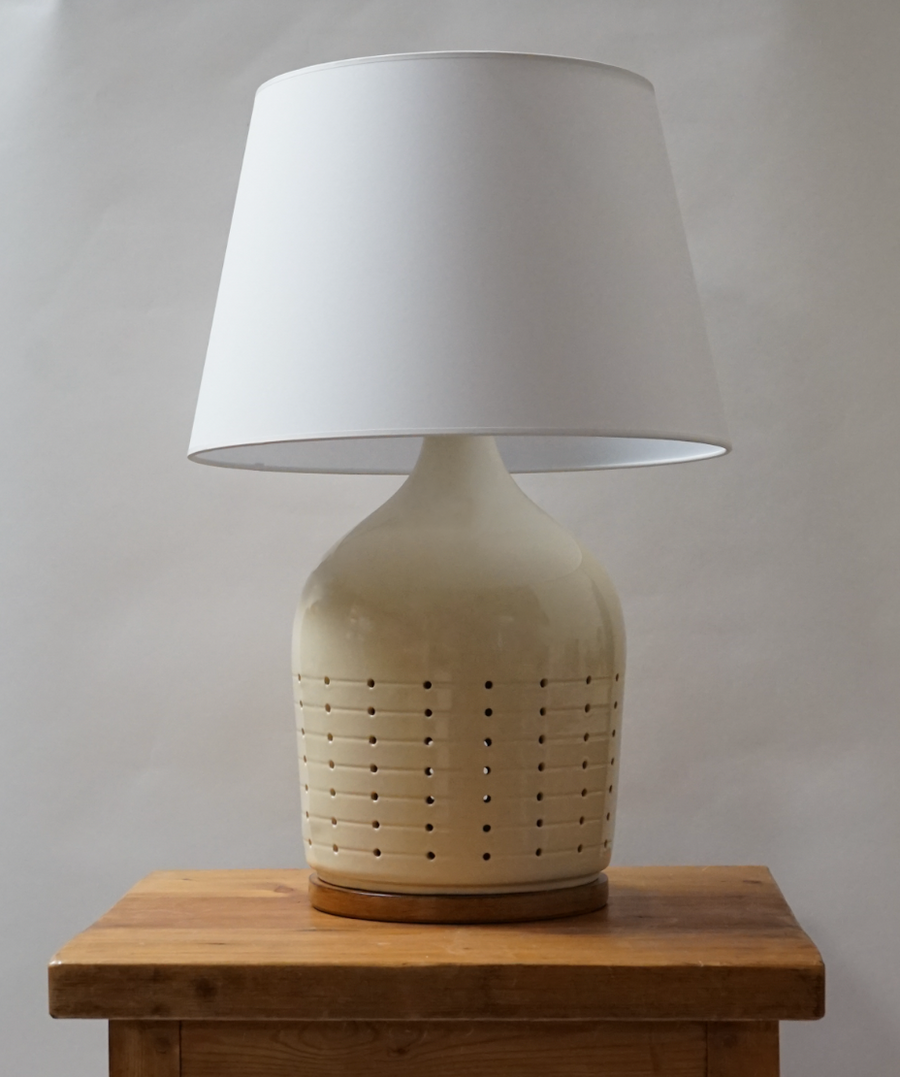 Ceramic Perforated Table Lamp