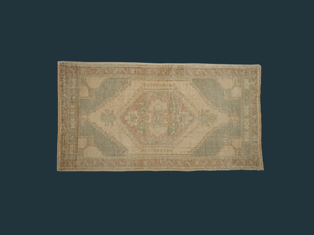Small Vintage Turkish Rug 180.