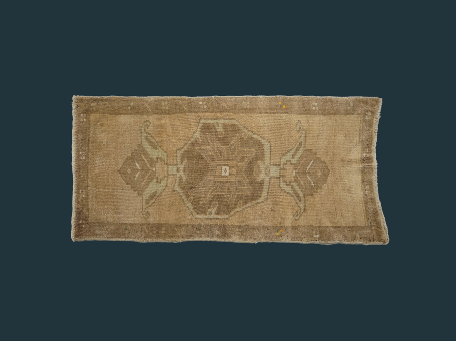 Small Vintage Turkish Rug 323.