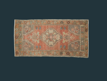 Small Vintage Turkish Rug 329.