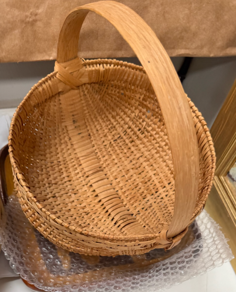 Basket 9" Diam Handle