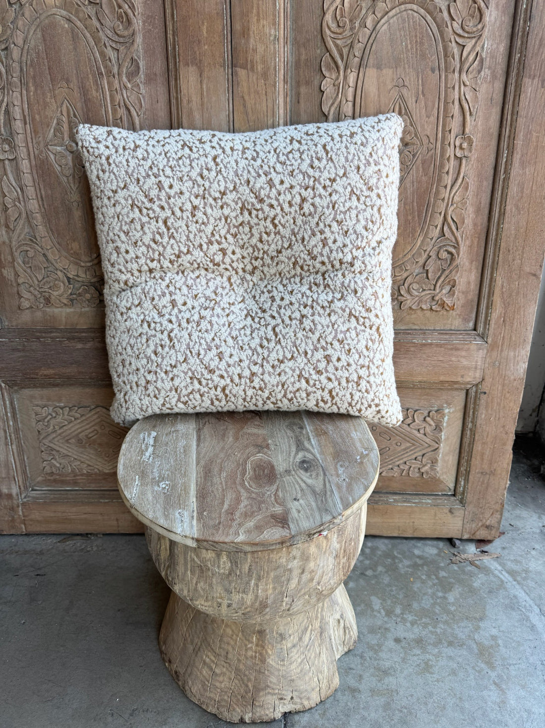Outdoor Textured Cream Seat Cushion