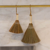 Seagrass Broom